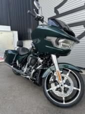 2024 Harley-Davidson<sup>®</sup> Road Glide™ thumb 3