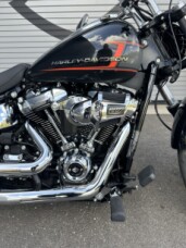 2024 Harley-Davidson<sup>®</sup> Breakout<sup>™</sup> 117 thumb 2