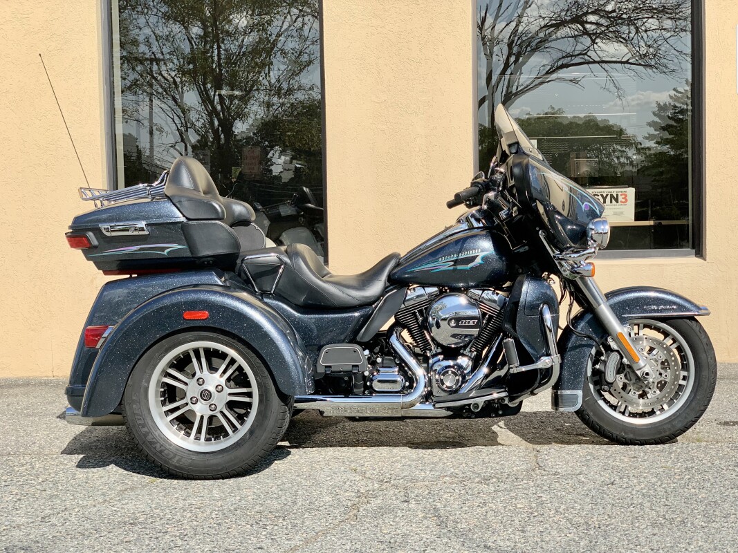 2015 Harley-Davidson Tri Glide Ultra FLHTCUTG - Photo 2