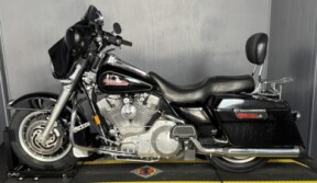2006 Harley-Davidson Electra Glide® Standard FLHT BLACK W/PINSTRIPE thumb 2