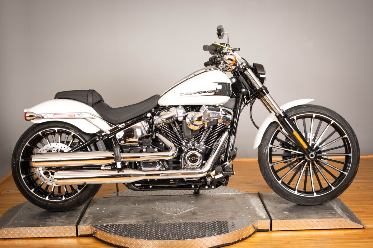 ハーレーブレイクアウト ミシュラン 240/40R18 Michelin Harley