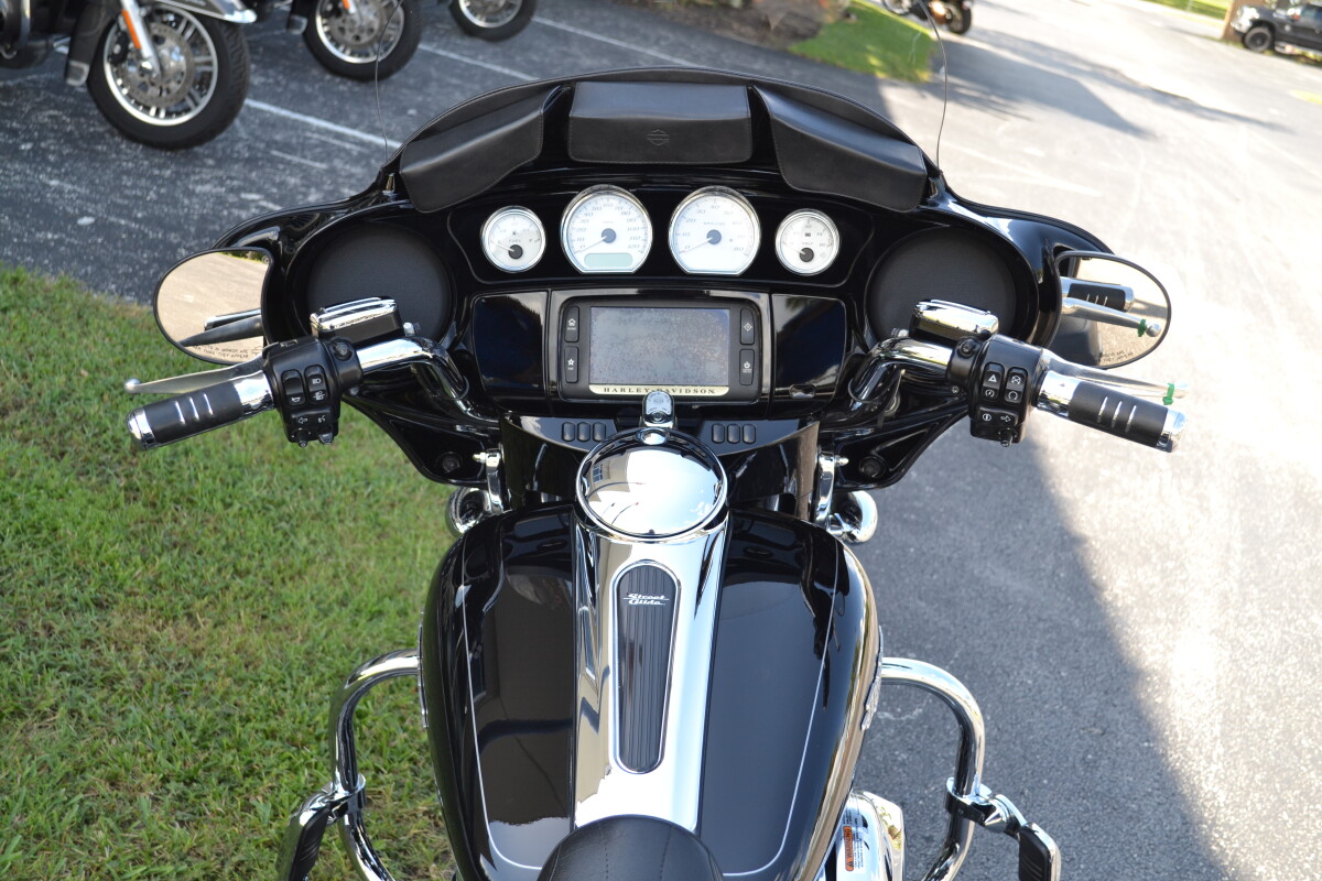 2016 Harley-Davidson Street Glide Special - FLHXS - Photo 10