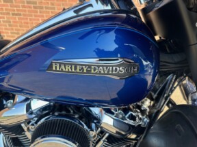 PRICE REDUCED! 2017 Harley-Davidson Ultra Classic FLHTCU thumb 3
