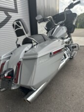 2024 Harley-Davidson<sup>®</sup> Road Glide™ thumb 1