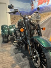 2024 Harley-Davidson Freewheeler thumb 1