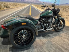2024 Harley-Davidson Freewheeler thumb 2