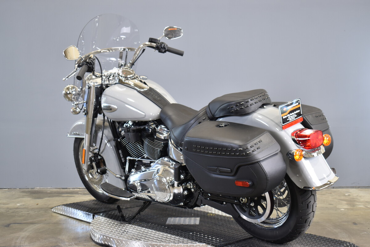 2024 Harley-Davidson Heritage Classic FLHCS - Photo 6