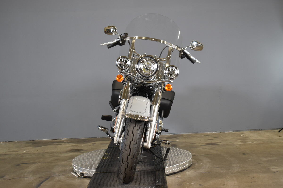 2024 Harley-Davidson Heritage Classic FLHCS - Photo 3