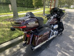 2021 Harley-Davidson® Road Glide® Limited thumb 2