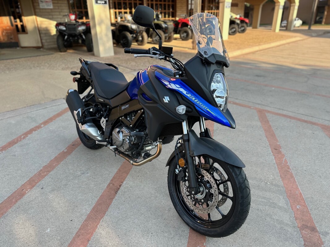 2023 Suzuki V-Strom 650XT Adventure - Photo 2