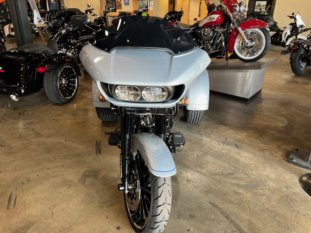 FLTRT 2024 Road Glide 3 - Photo 3