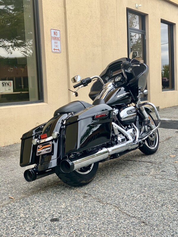 2018 Harley-Davidson Road Glide FLTRX - Photo 4