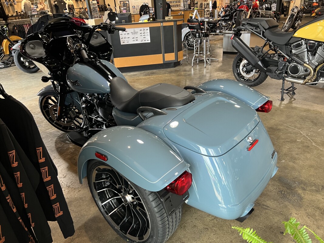 FLTRT 2024 Road Glide 3 - Photo 5