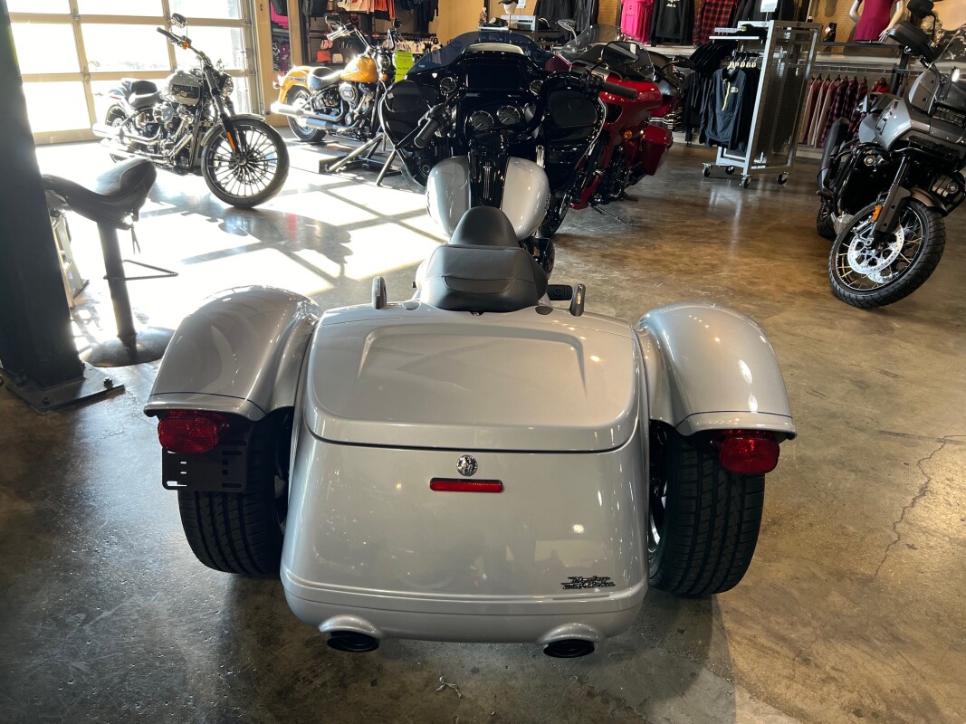 FLTRT 2024 Road Glide 3 - Photo 7