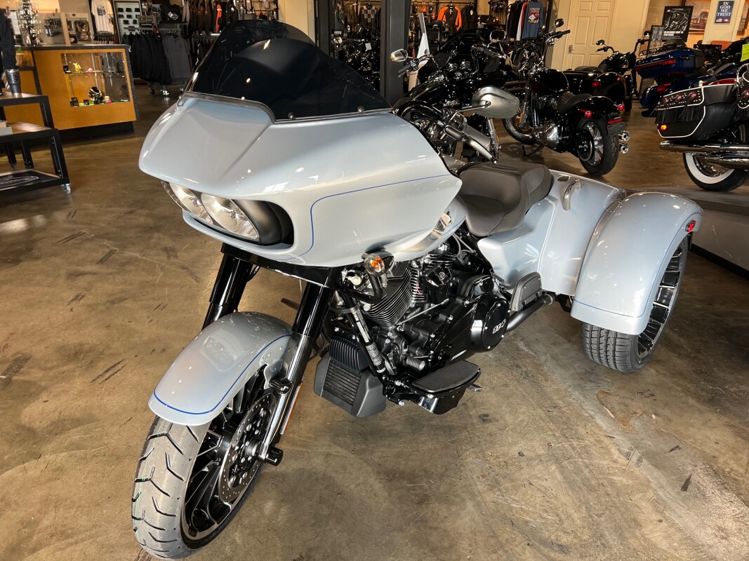 FLTRT 2024 Road Glide 3 - Photo 4