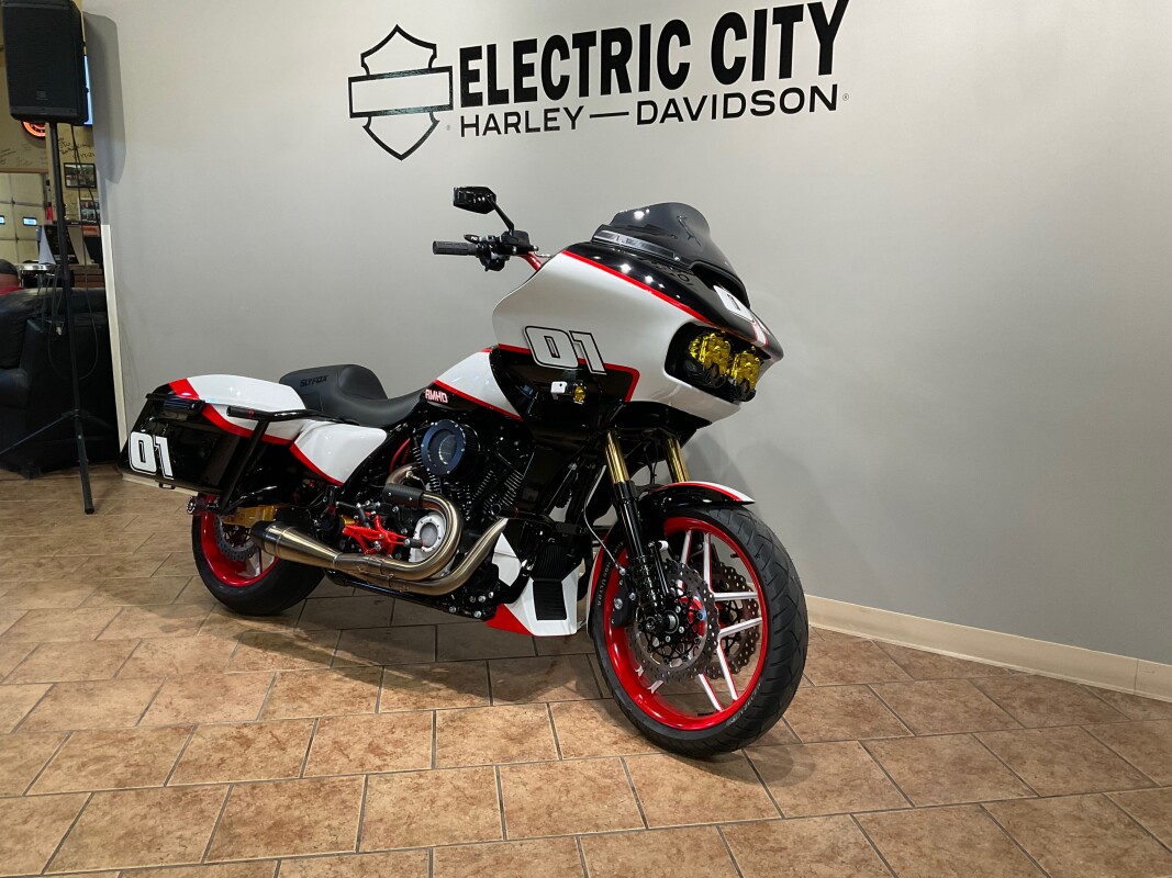 2023 Harley-Davidson Road Glide FLTRXST - Photo 3