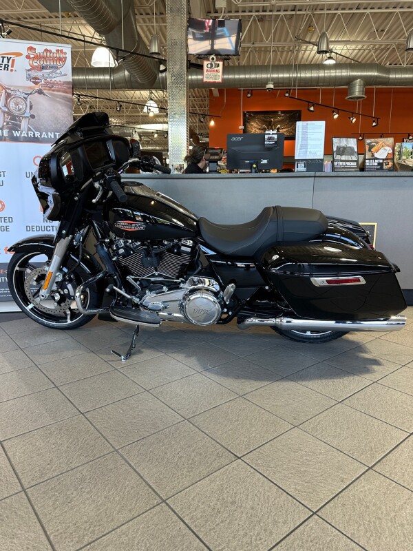FLHX 2025 Street Glide - Photo 6
