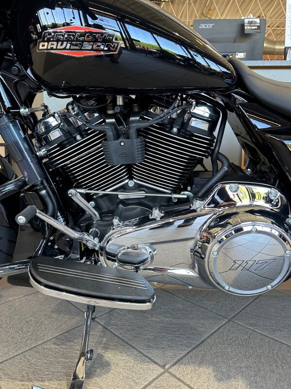 FLHX 2025 Street Glide - Photo 8