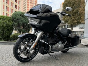 2026 Harley-Davidson<sup>®</sup> Road Glide® Vivid Black thumb 0