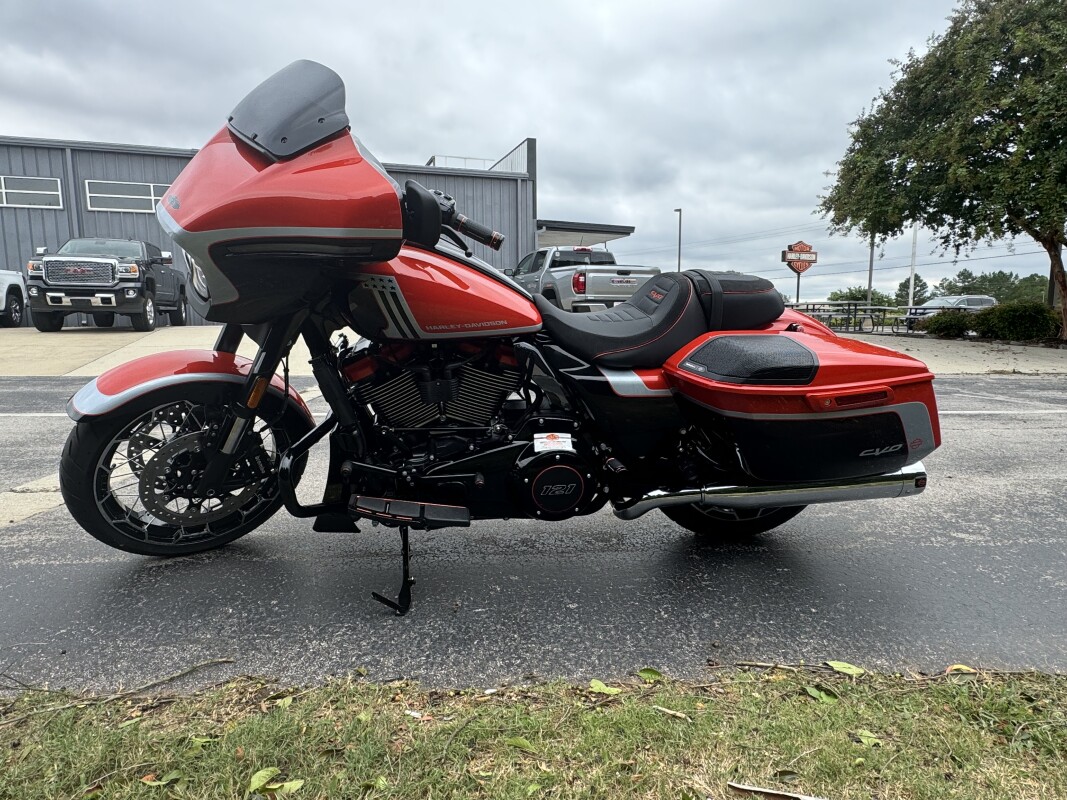2024 Harley-Davidson CVO Street Glide - Photo 5