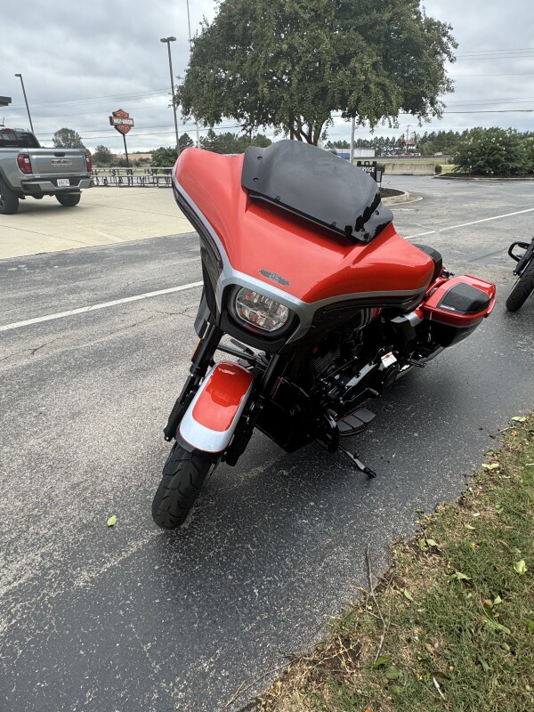 2024 Harley-Davidson CVO Street Glide - Photo 4