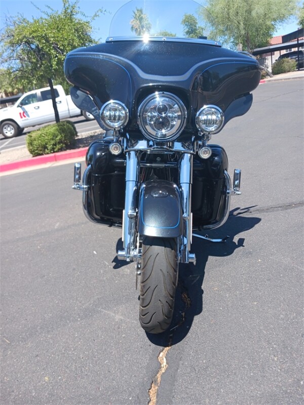 2013 CVO Ultra Classic 110th Anniversary Edition - Photo 3