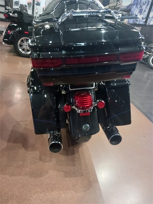 2013 CVO Ultra Classic 110th Anniversary Edition - Photo 6