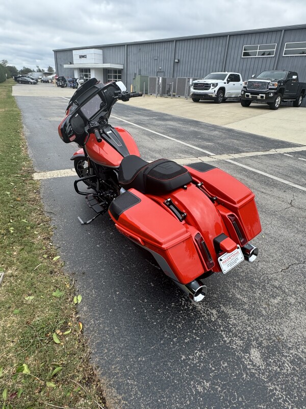 2024 Harley-Davidson CVO Street Glide - Photo 6
