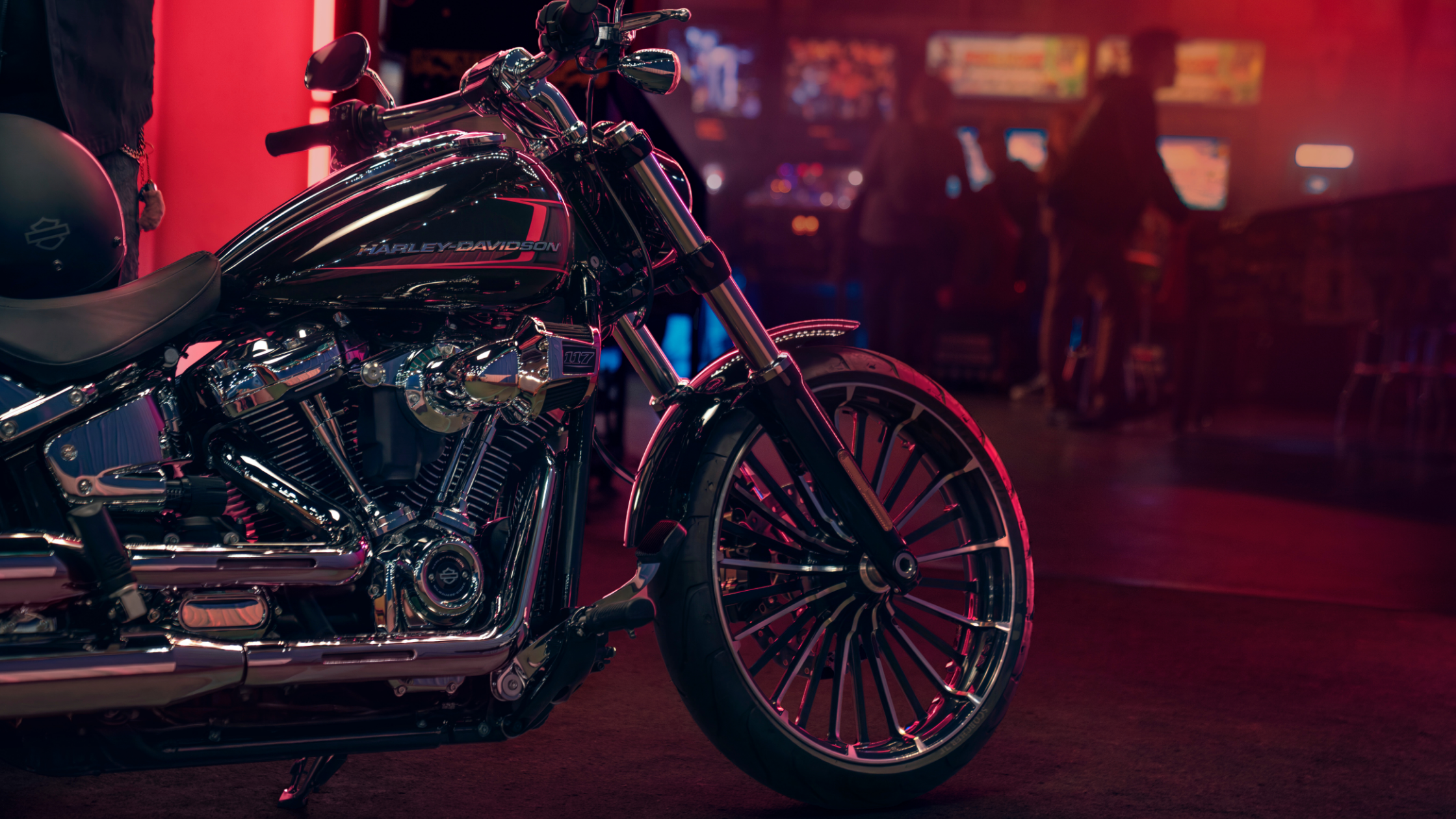 The 2024 Harley-Davidson® Breakout® 117