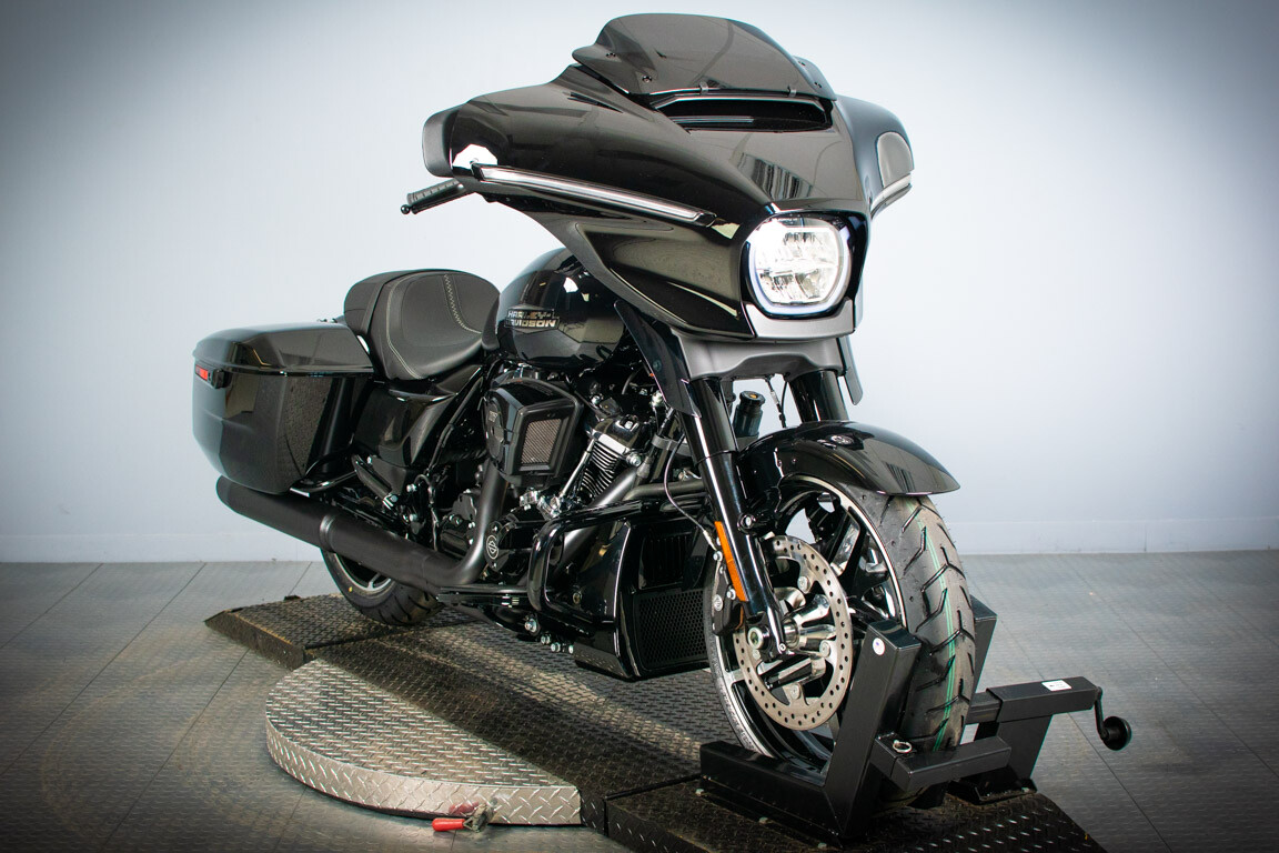 2024 Harley-Davidson Street Glide FLHX - Photo 2