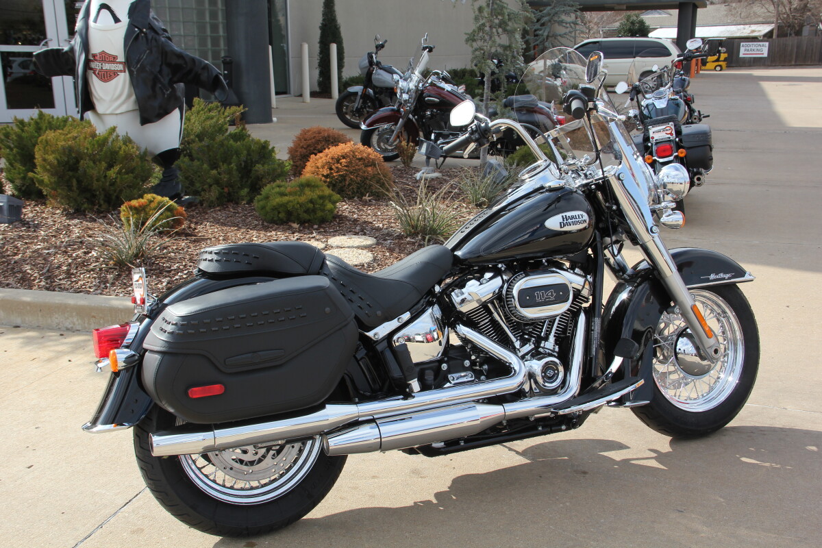 2024 Harley-Davidson Heritage Classic Vivid Black - Photo 5