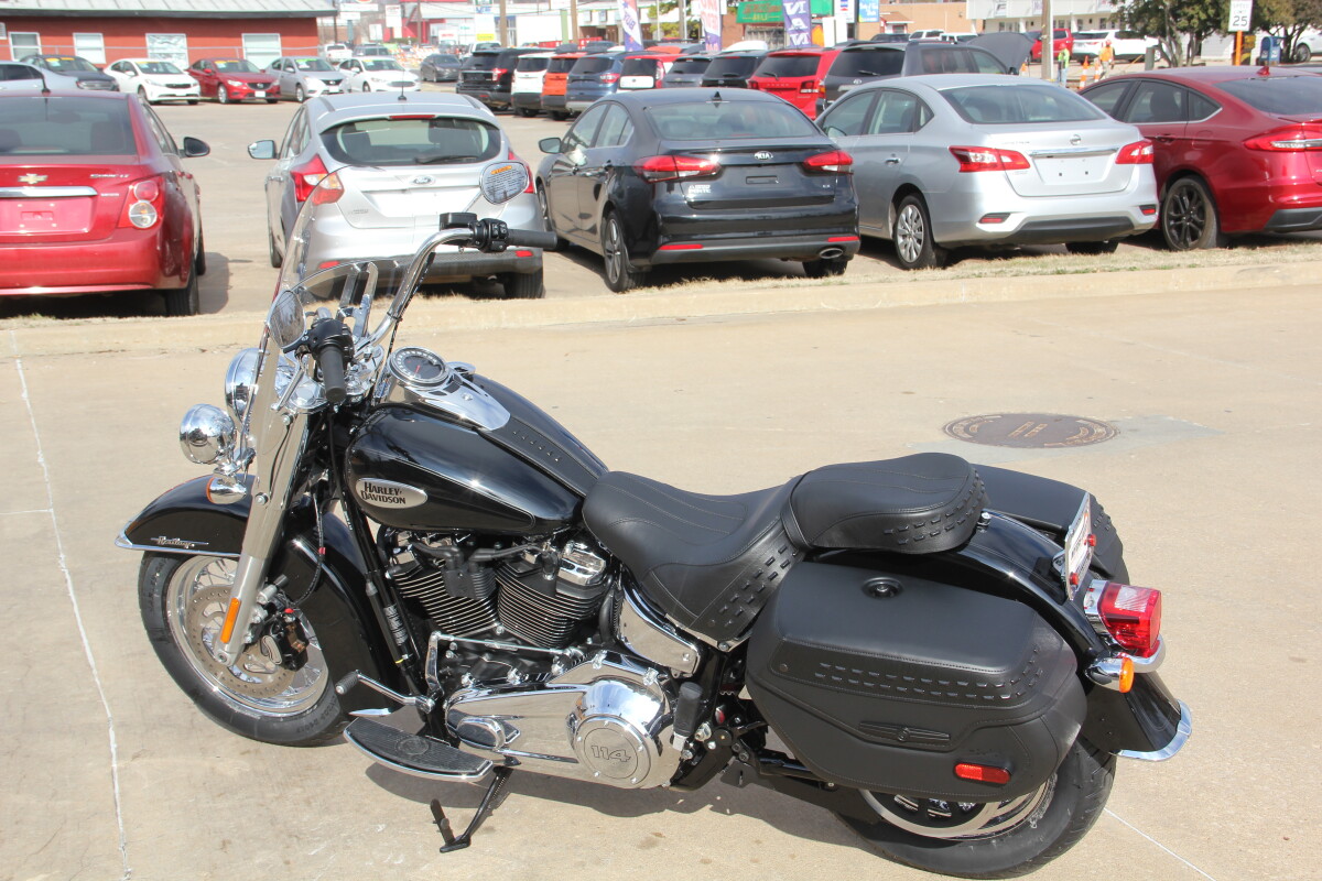 2024 Harley-Davidson Heritage Classic Vivid Black - Photo 7