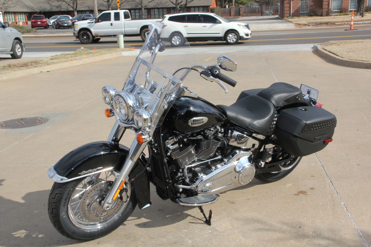 2024 Harley-Davidson Heritage Classic Vivid Black - Photo 6