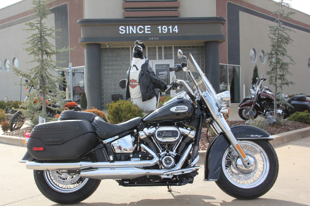 2024 Harley-Davidson Heritage Classic Vivid Black - Photo 2