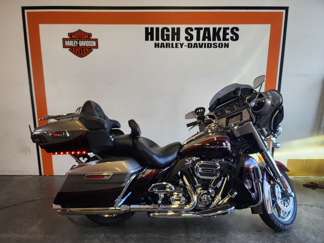 2015 Cvo Electra Glide Ultra Limited Palladium Silver/ Maroon FLHTKSE