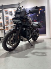 2023 Harley-Davidson<sup>®</sup> Pan America™ 1250 Vivid Black w/Laced Wheels thumb 3