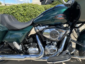 FLTRX 2024 Road Glide™ thumb 3