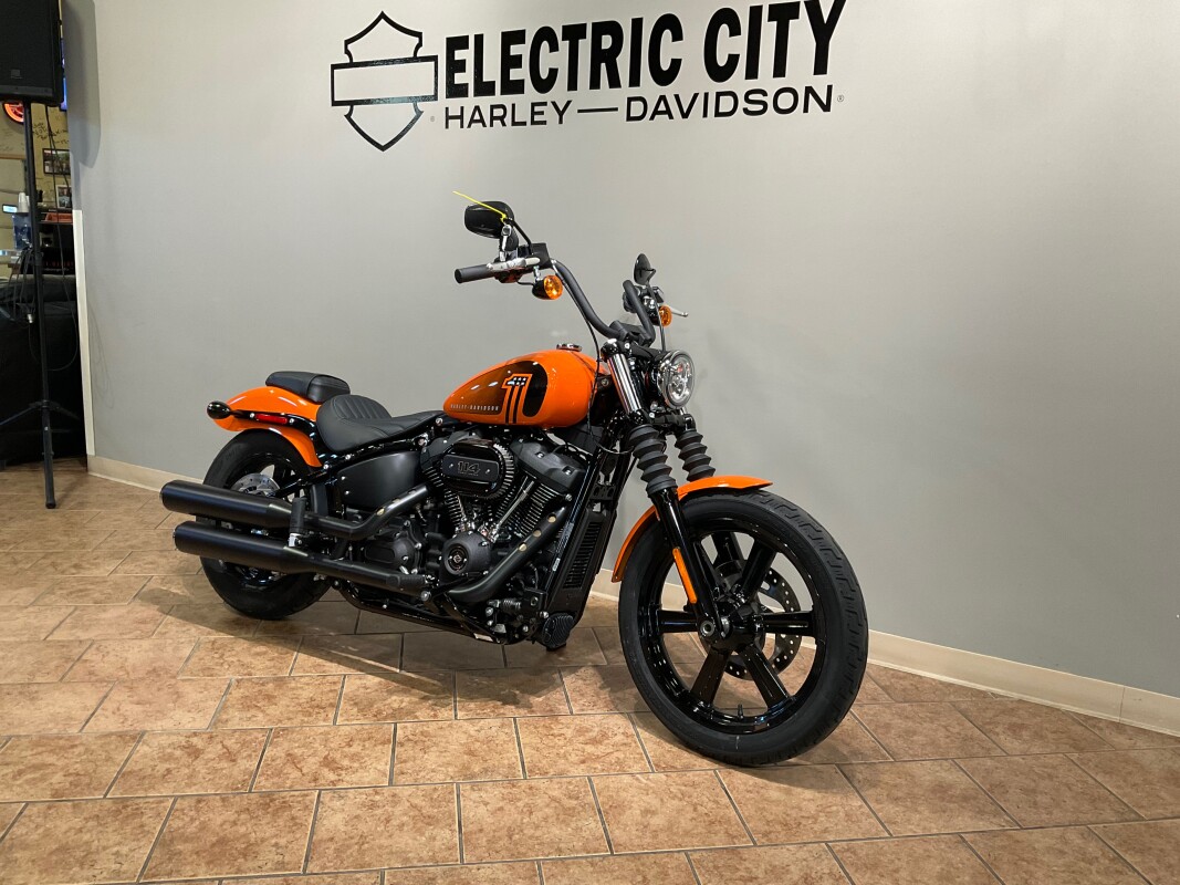 2024 Harley-Davidson Street Bob 114 Baja Orange FXBBS - Photo 3