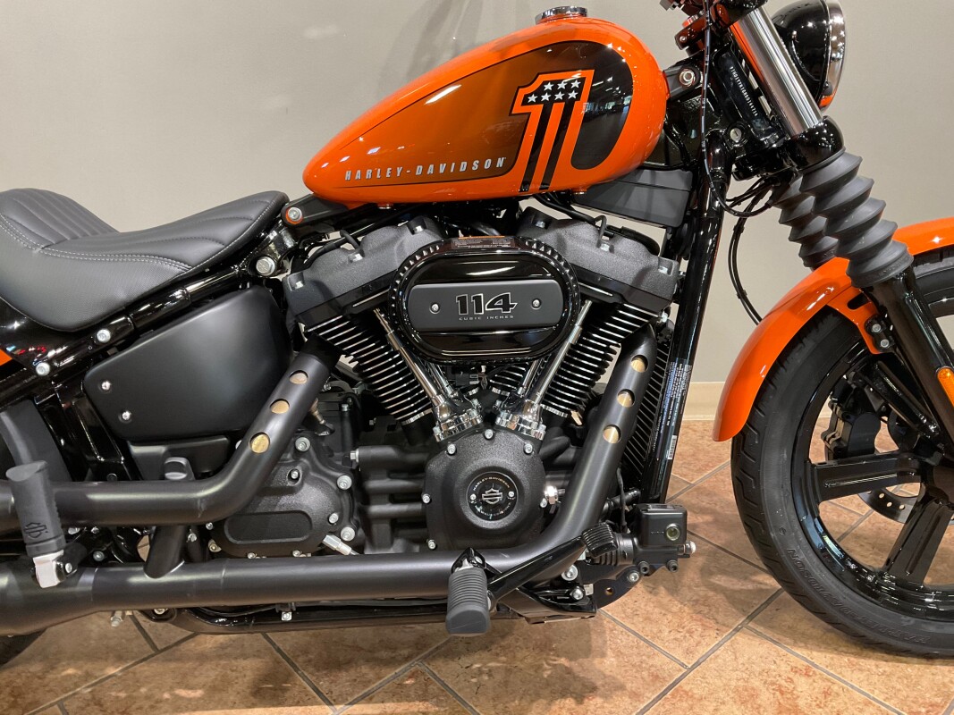 2024 Harley-Davidson Street Bob 114 Baja Orange FXBBS - Photo 2