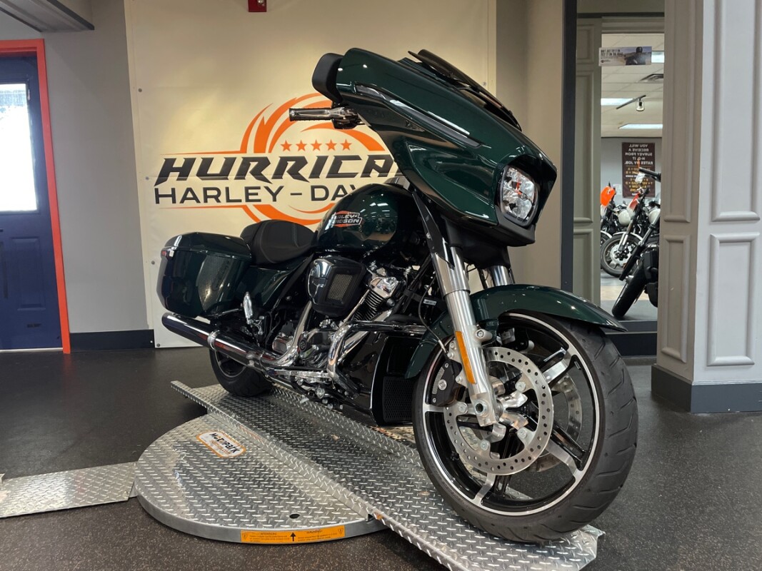 2024 Harley-Davidson Street Glide - Photo 2