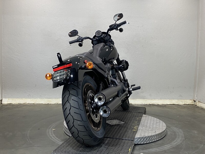 Harley-Davidson Low Rider S 2024 FXLRS 84409246DT VIVID BLACK - Photo 2