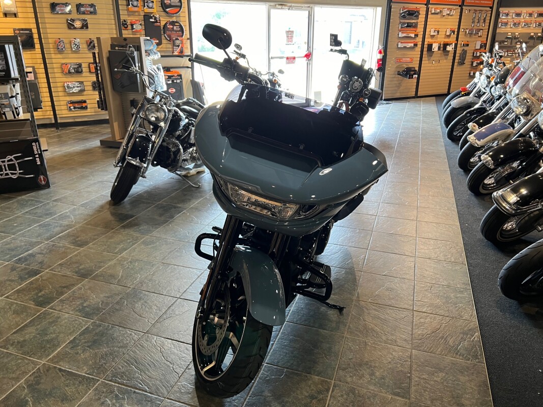 FLTRX 2024 Road Glide - Photo 2