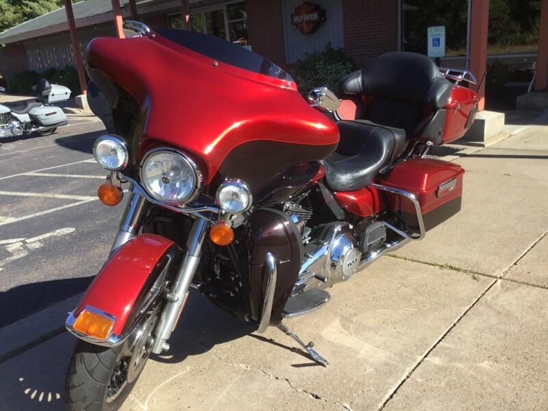 2012 Harley-Davidson® Electra Glide® Ultra Limited EMBR RED/MERLOT W/ PINSTRIP