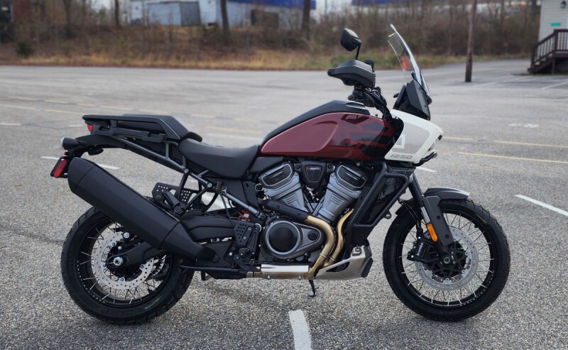 アメリカンポリスハーレ New 2025 Harley-Davidson Street Bob® Motorcycle - Specs