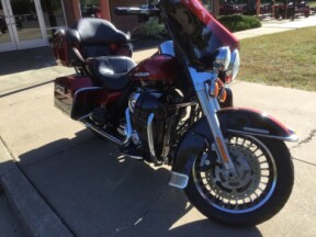 2012 Harley-Davidson® Electra Glide® Ultra Limited EMBR RED/MERLOT W/ PINSTRIP thumb 3