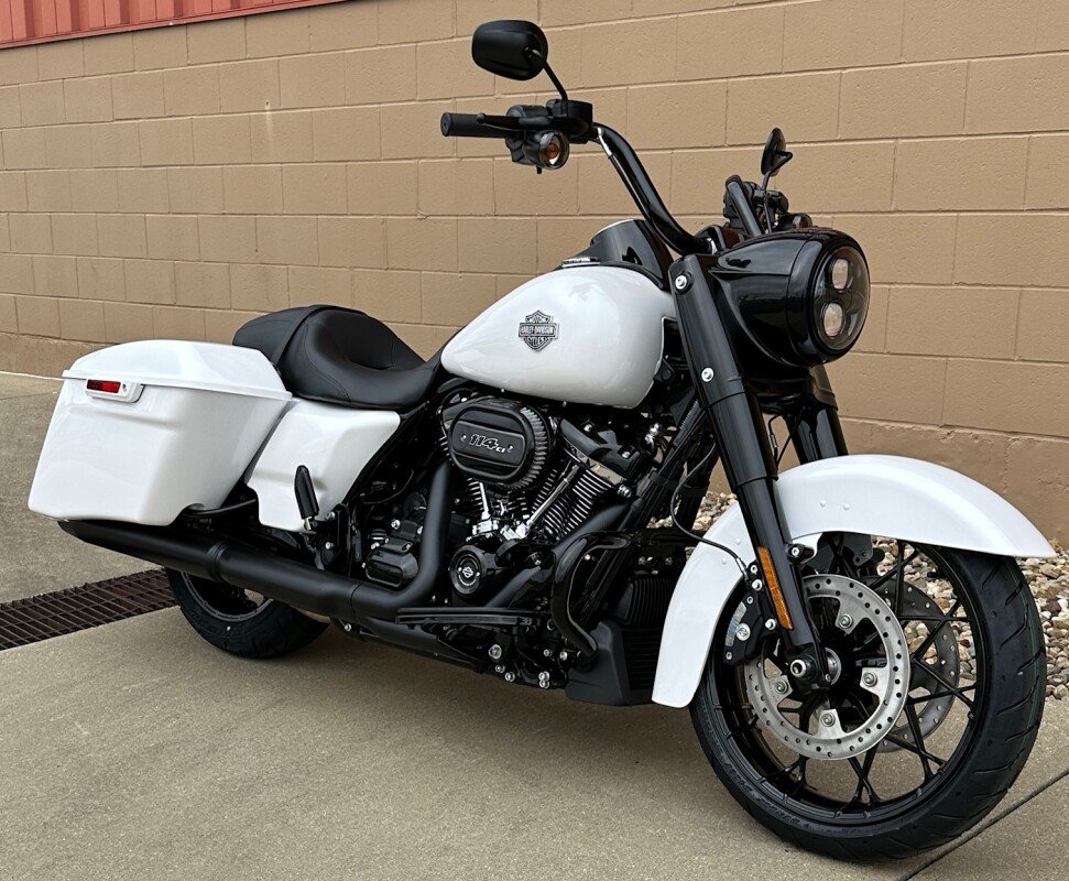2024 Harley-Davidson Road King Special White Onyx Pearl - Photo 3