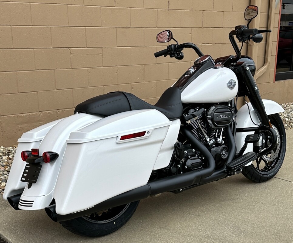2024 Harley-Davidson Road King Special White Onyx Pearl - Photo 2
