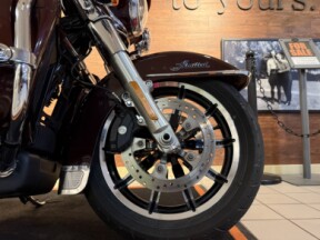 2018 H-D FLHTK Ultra Limited 107ci thumb 3
