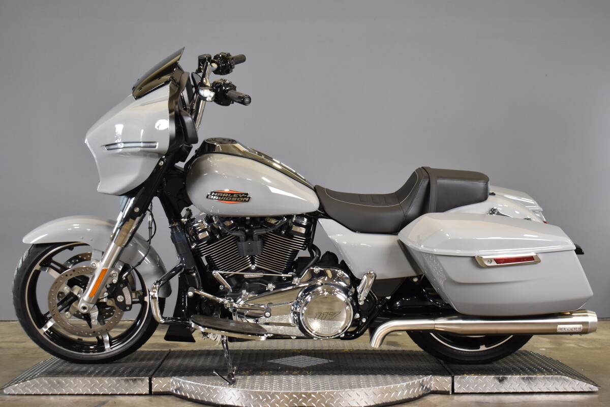 2024 Harley-Davidson Street Glide FLHX - Photo 5