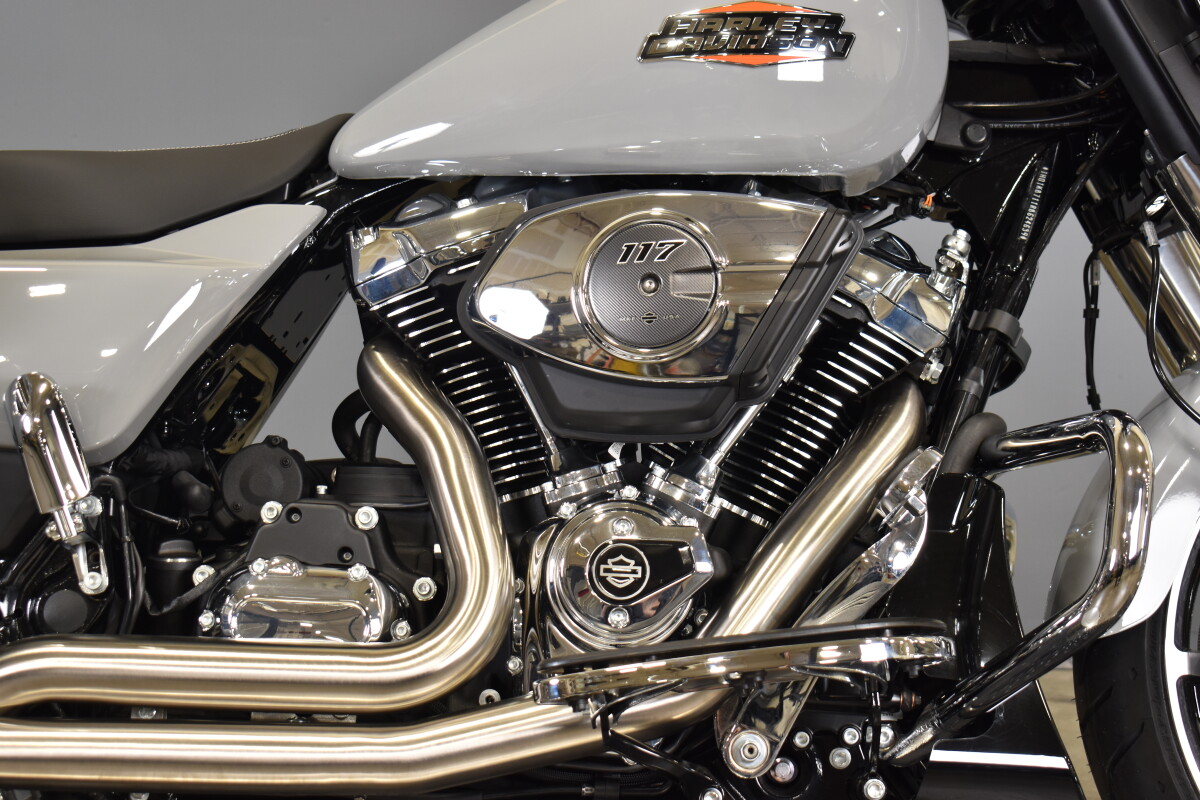 2024 Harley-Davidson Street Glide FLHX - Photo 10